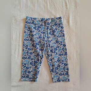 Mini Boden girls size 5-6 years blue and white floral cropped leggings